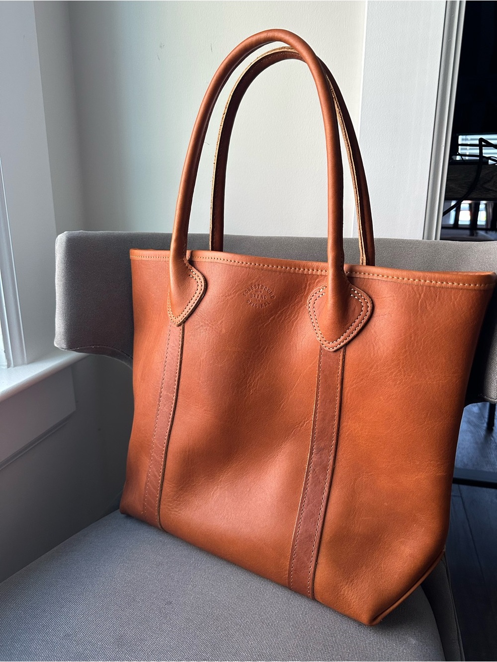 Forest bound LEATHER PASSENGER TOTE IN BROWN